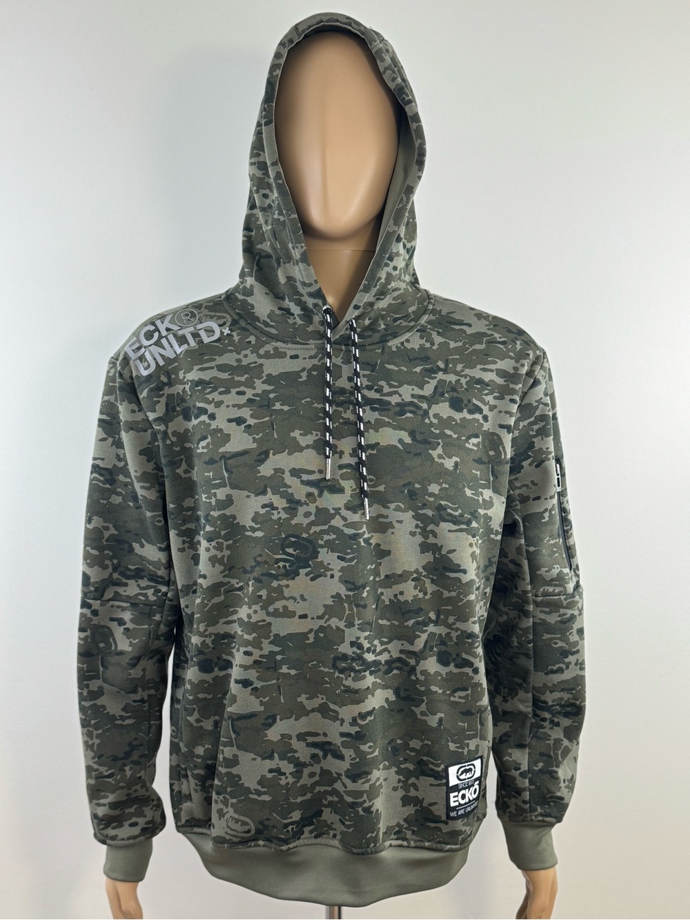 Ecko Unlimited Green Camo Pullover Hoodie with Pockets, Men's Size Small